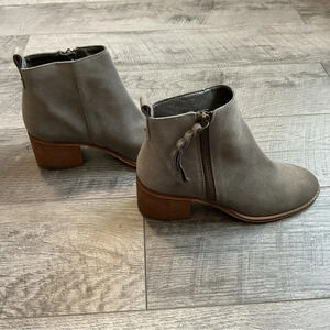 BP. Leather Suede Block Heel‎ Ankle Boot Size 8